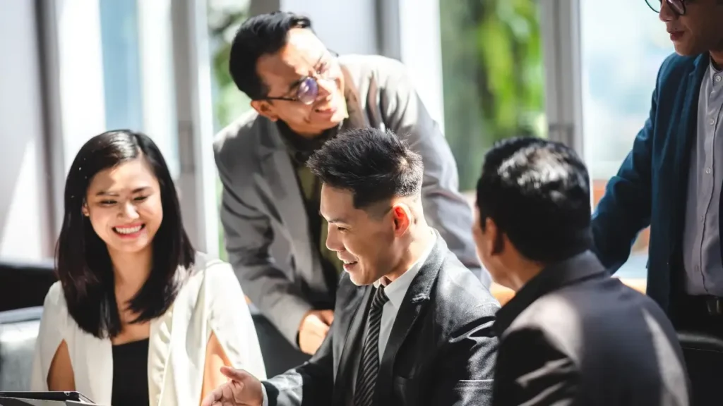 Social skills boost analyst performance, Singapore study finds