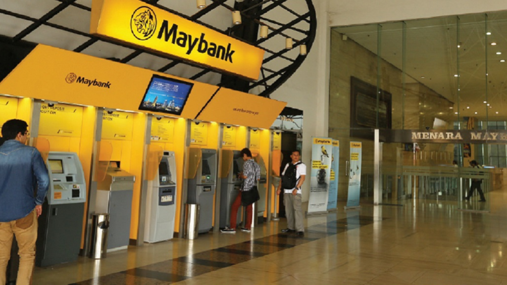 maybank-singapore-doubles-paternity-leave-to-four-weeks